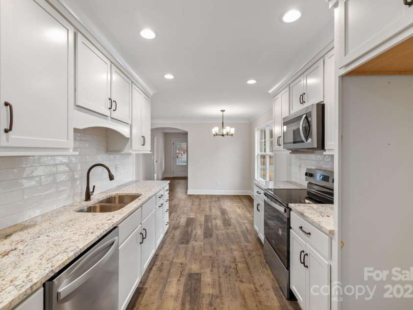 1007 Wentworth Street, Reidsville, NC 27320.  MLS# CAR4233133, YatesRealty ID 7200. 