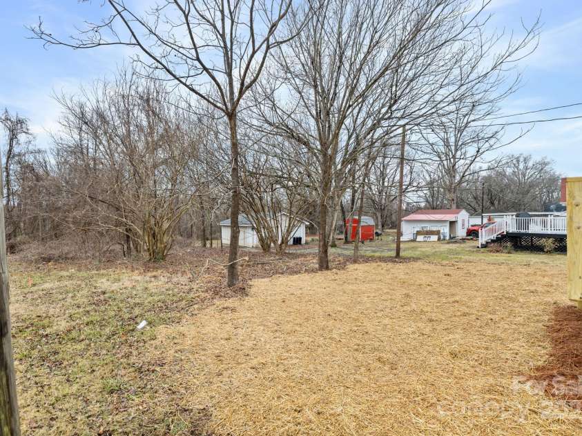 1007 Wentworth Street, Reidsville, NC 27320.  MLS# CAR4233133, YatesRealty ID 7200. 