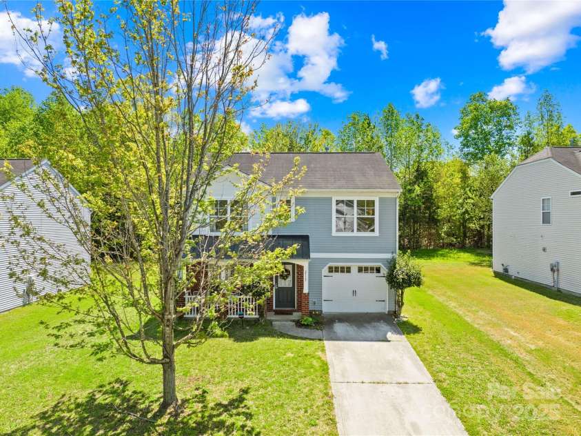 2115 Sonoma Valley Drive, Charlotte, NC 28214.  MLS# CAR4247559, YatesRealty ID 7201. 