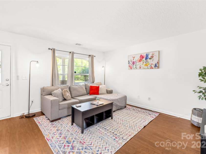 2115 Sonoma Valley Drive, Charlotte, NC 28214.  MLS# CAR4247559, YatesRealty ID 7201. 