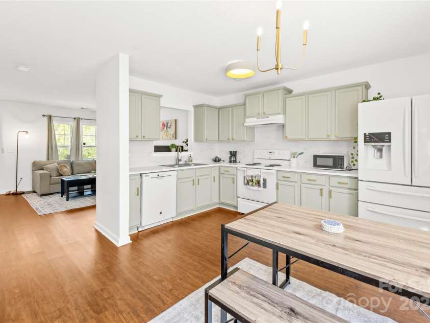 2115 Sonoma Valley Drive, Charlotte, NC 28214.  MLS# CAR4247559, YatesRealty ID 7201. 