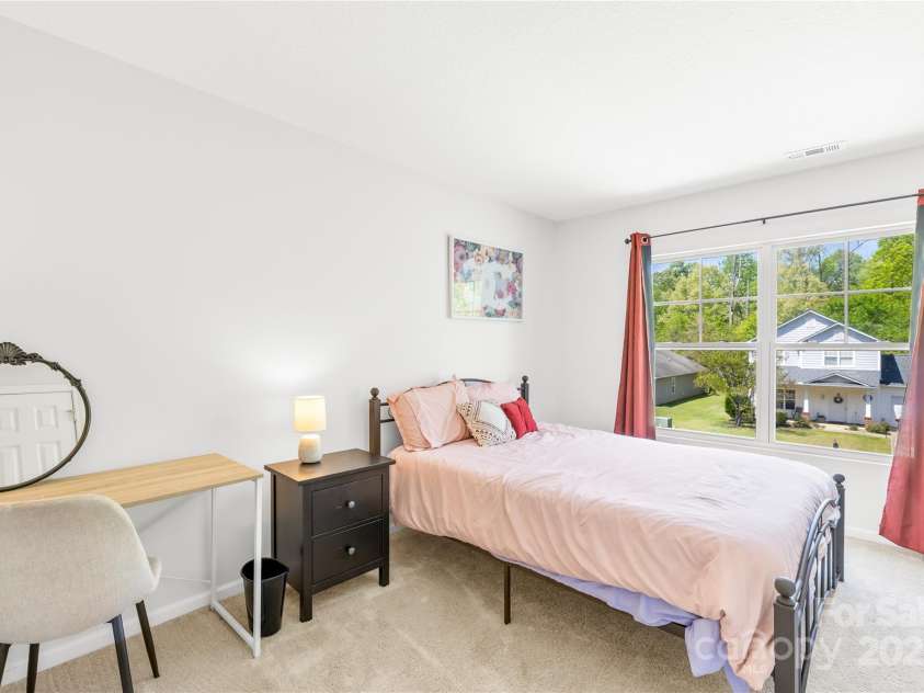 2115 Sonoma Valley Drive, Charlotte, NC 28214.  MLS# CAR4247559, YatesRealty ID 7201. 