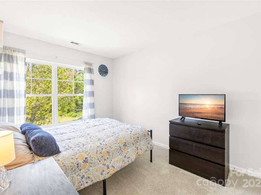 2115 Sonoma Valley Drive, Charlotte, NC 28214.  MLS# CAR4247559, YatesRealty ID 7201. 