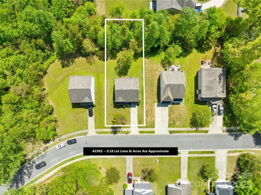 2115 Sonoma Valley Drive, Charlotte, NC 28214.  MLS# CAR4247559, YatesRealty ID 7201. 