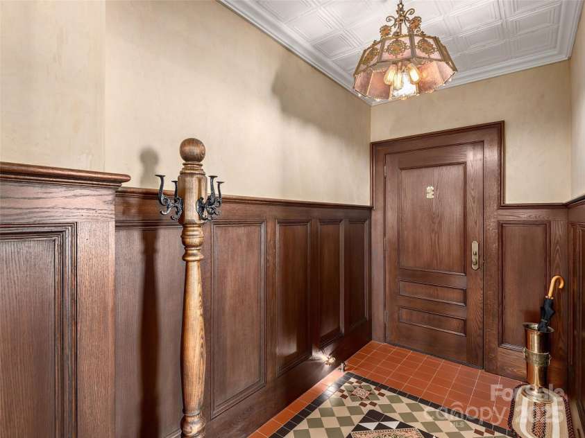 23 Broad Street, Brevard, NC 28712.  MLS# CAR4234040, YatesRealty ID 7202. 