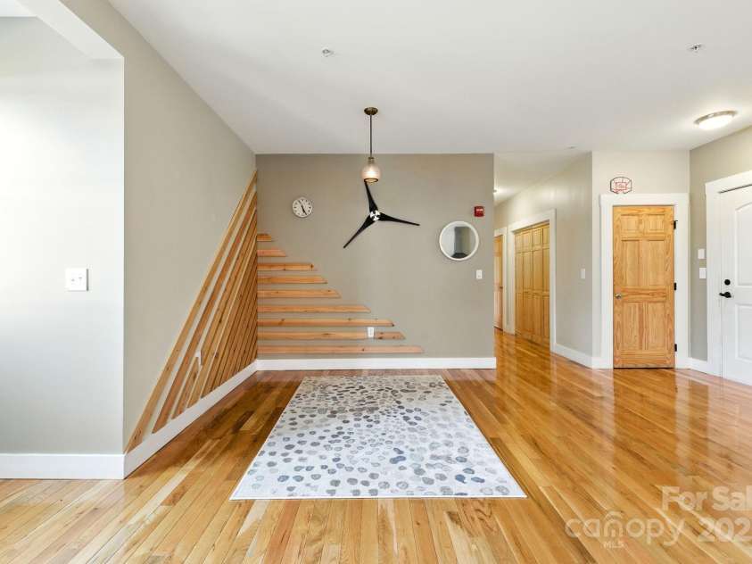 23 Broad Street, Brevard, NC 28712.  MLS# CAR4296466, YatesRealty ID 7202. 