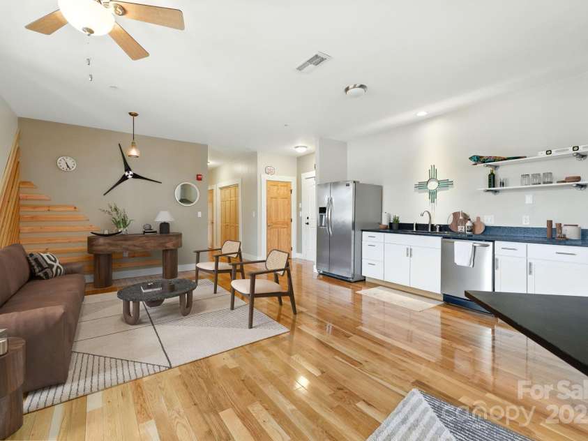 23 Broad Street, Brevard, NC 28712.  MLS# CAR4296466, YatesRealty ID 7202. 