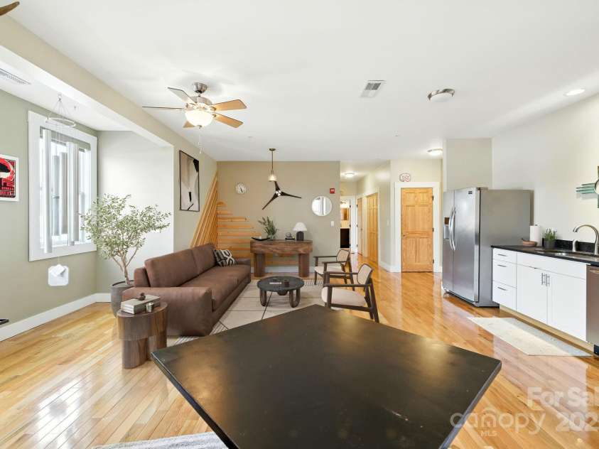 23 Broad Street, Brevard, NC 28712.  MLS# CAR4296466, YatesRealty ID 7202. 