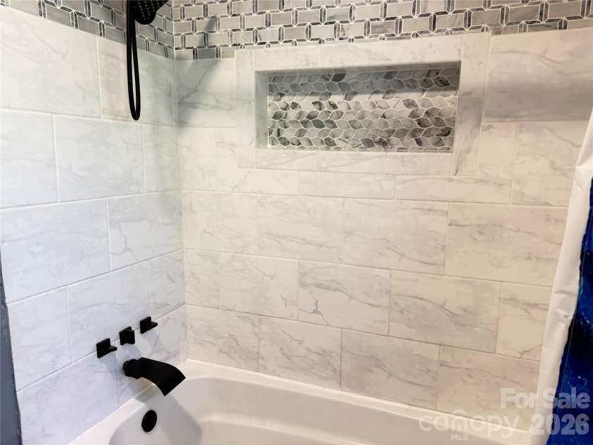 316 Sharon Avenue, Lenoir, NC 28645.  MLS# CAR4361436, YatesRealty ID 7202. Bath