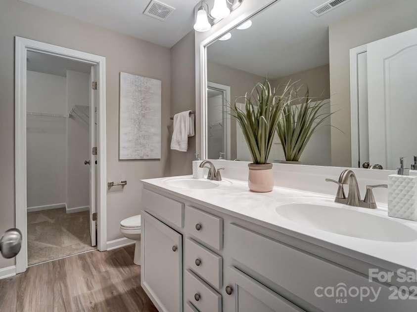 129 Woodbridge Circle, Mount Holly, NC 28120.  MLS# CAR4220719, YatesRealty ID 7203. 