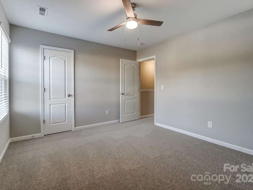 129 Woodbridge Circle, Mount Holly, NC 28120.  MLS# CAR4220719, YatesRealty ID 7203. 