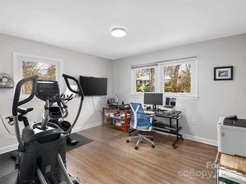 261 White Pine Drive, Asheville, NC 28805.  MLS# CAR4238315, YatesRealty ID 7204. 