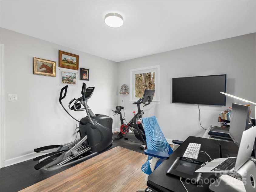 261 White Pine Drive, Asheville, NC 28805.  MLS# CAR4238315, YatesRealty ID 7204. 