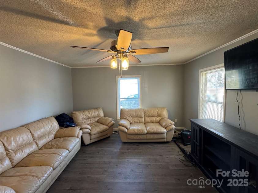 2805 Main Street, Kannapolis, NC 28081.  MLS# CAR4212964, YatesRealty ID 7205. 