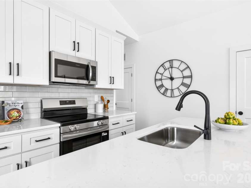 3133 Clermont Avenue, Kannapolis, NC 28081.  MLS# CAR4363220, YatesRealty ID 7205. 