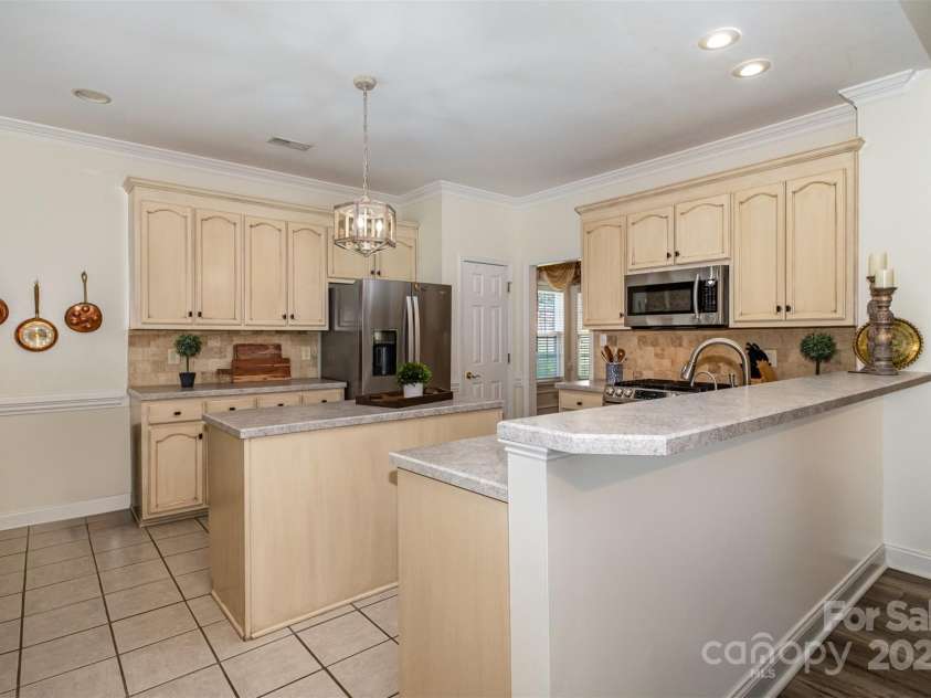 2713 Firethorn Court, Gastonia, NC 28056.  MLS# CAR4232566, YatesRealty ID 7206. 