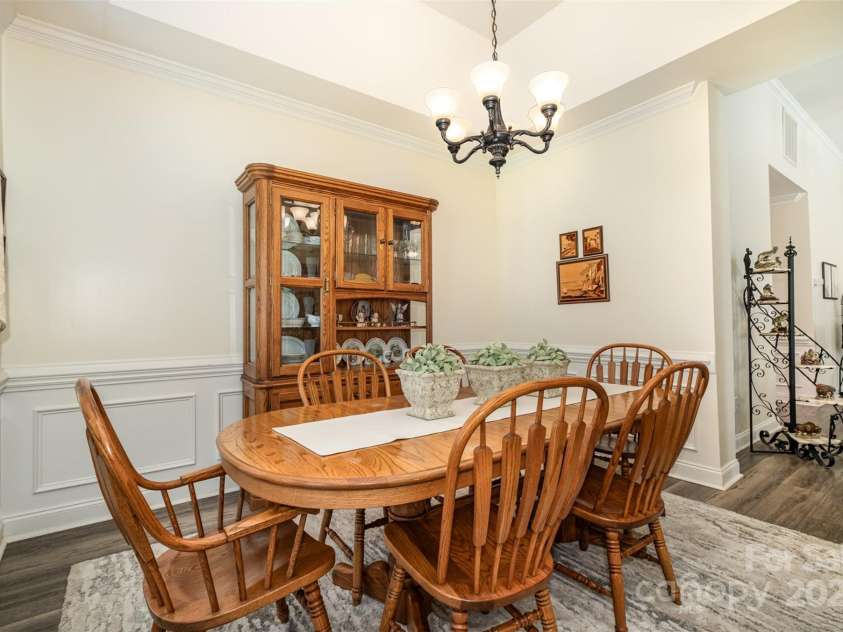 2713 Firethorn Court, Gastonia, NC 28056.  MLS# CAR4232566, YatesRealty ID 7206. Tray ceiling in dining room