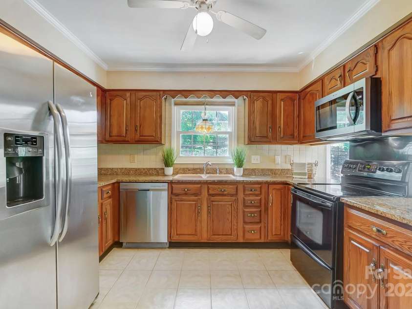 2221 Hamilton Mill Road, Charlotte, NC 28270.  MLS# CAR4245351, YatesRealty ID 7207. 