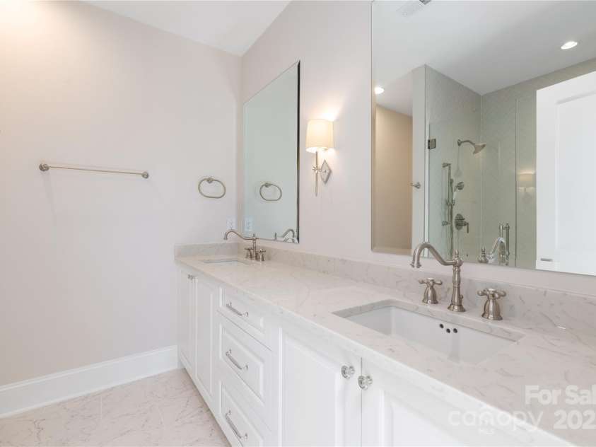 3115 Pinehurst Place, Charlotte, NC 28209.  MLS# CAR4233320, YatesRealty ID 7211. 