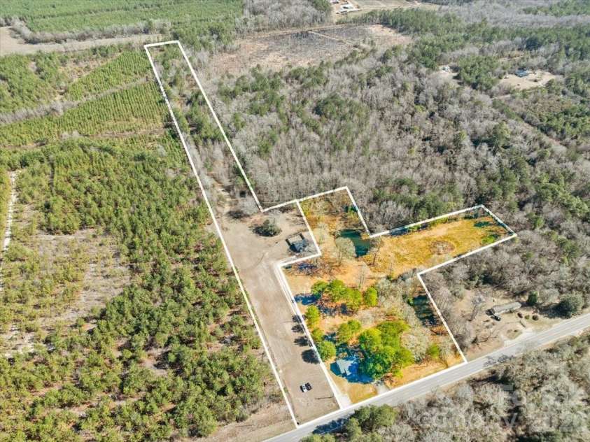 2443 Highway 52 Highway, Cheraw, SC 29520.  MLS# CAR4346132, YatesRealty ID 7212. 