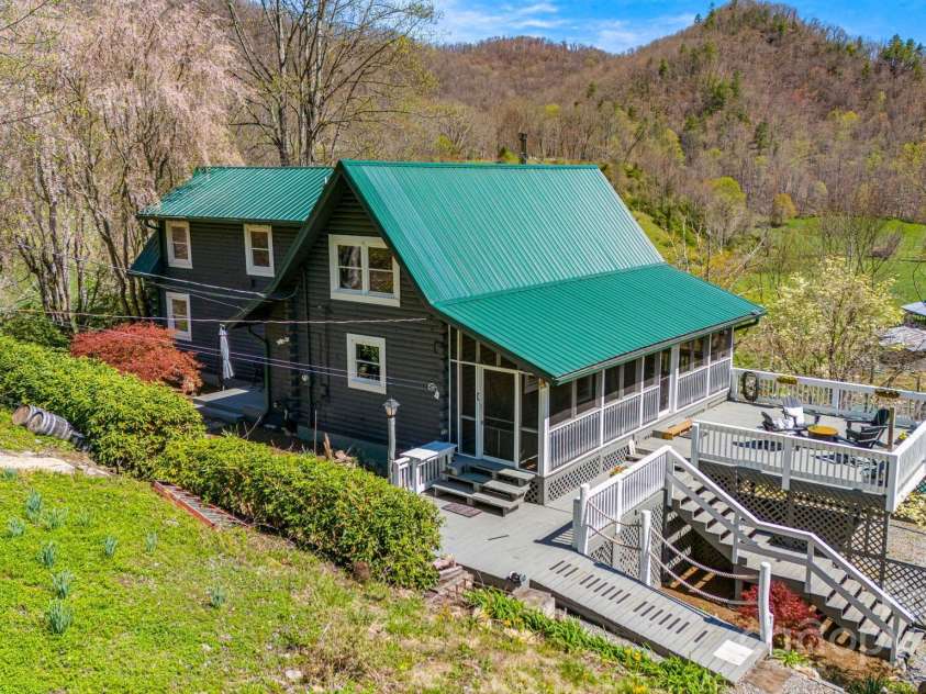 85 Woody Farm Road, Hot Springs, NC 28743.  MLS# CAR4248089, YatesRealty ID 7213. 