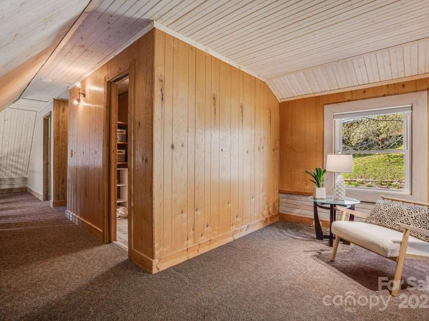 85 Woody Farm Road, Hot Springs, NC 28743.  MLS# CAR4248089, YatesRealty ID 7213. Office/nook