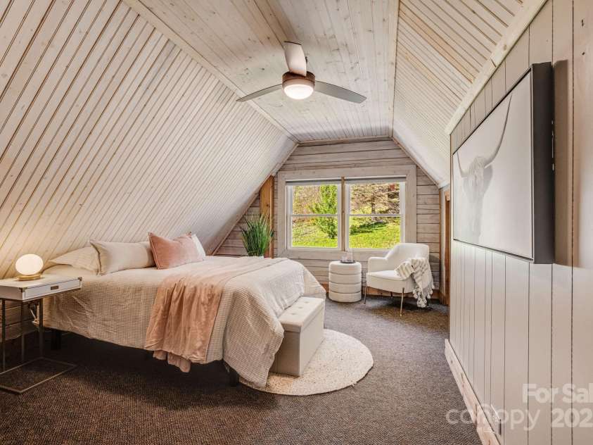 85 Woody Farm Road, Hot Springs, NC 28743.  MLS# CAR4248089, YatesRealty ID 7213. Upstairs bedroom