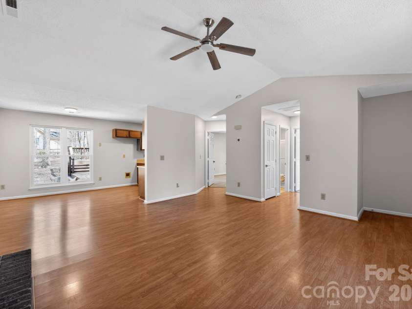 100 Steuben Drive, Huntersville, NC 28078.  MLS# CAR4363527, YatesRealty ID 7215. 