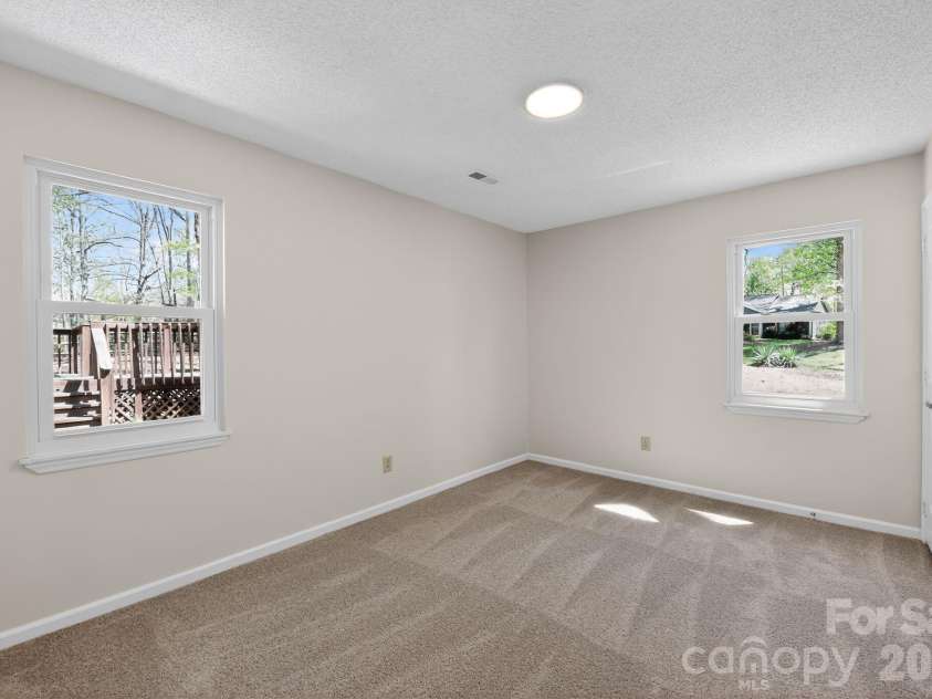 100 Steuben Drive, Huntersville, NC 28078.  MLS# CAR4363527, YatesRealty ID 7215. 