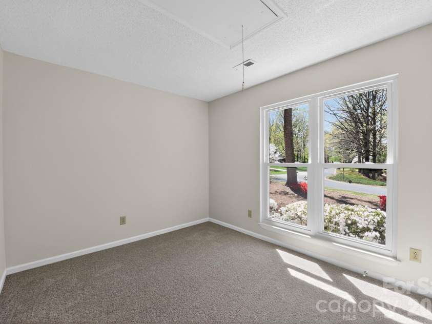 100 Steuben Drive, Huntersville, NC 28078.  MLS# CAR4363527, YatesRealty ID 7215. 