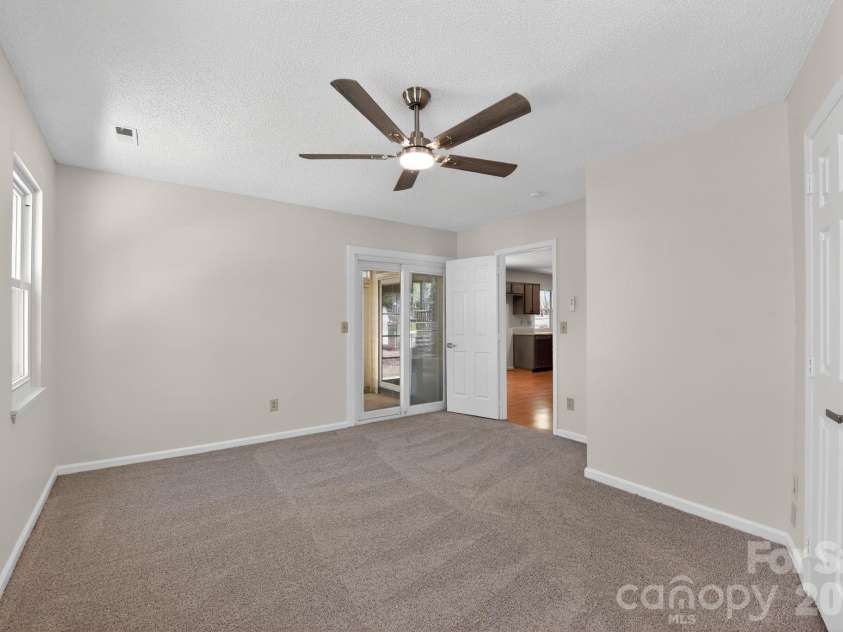 100 Steuben Drive, Huntersville, NC 28078.  MLS# CAR4363527, YatesRealty ID 7215. 