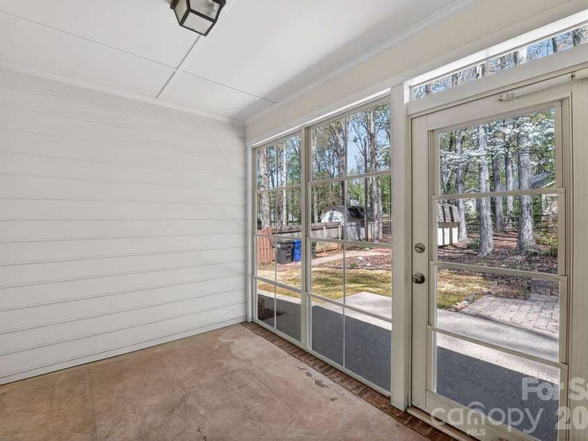 100 Steuben Drive, Huntersville, NC 28078.  MLS# CAR4363527, YatesRealty ID 7215. 