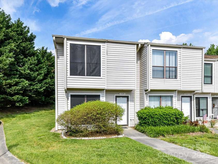 11020 Carmel Crossing Road, Charlotte, NC 28226.  MLS# CAR4224751, YatesRealty ID 7217. 