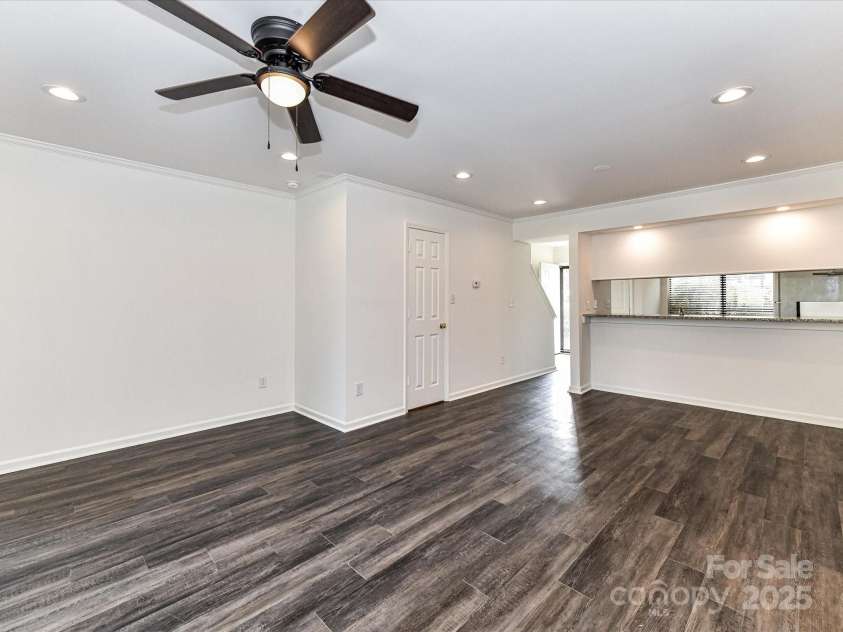 11020 Carmel Crossing Road, Charlotte, NC 28226.  MLS# CAR4224751, YatesRealty ID 7217. 