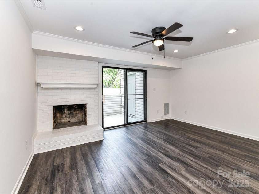 11020 Carmel Crossing Road, Charlotte, NC 28226.  MLS# CAR4224751, YatesRealty ID 7217. 