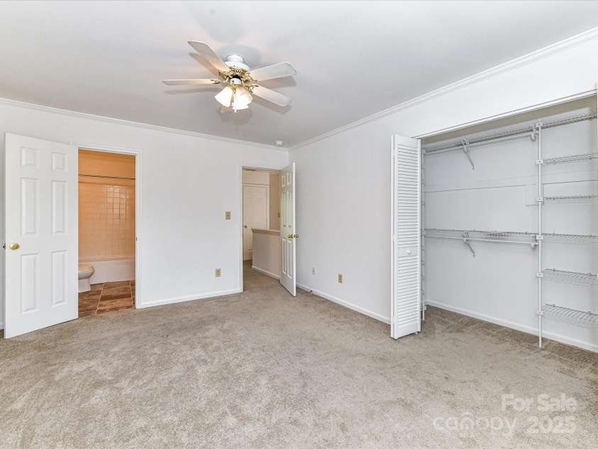 11020 Carmel Crossing Road, Charlotte, NC 28226.  MLS# CAR4224751, YatesRealty ID 7217. 