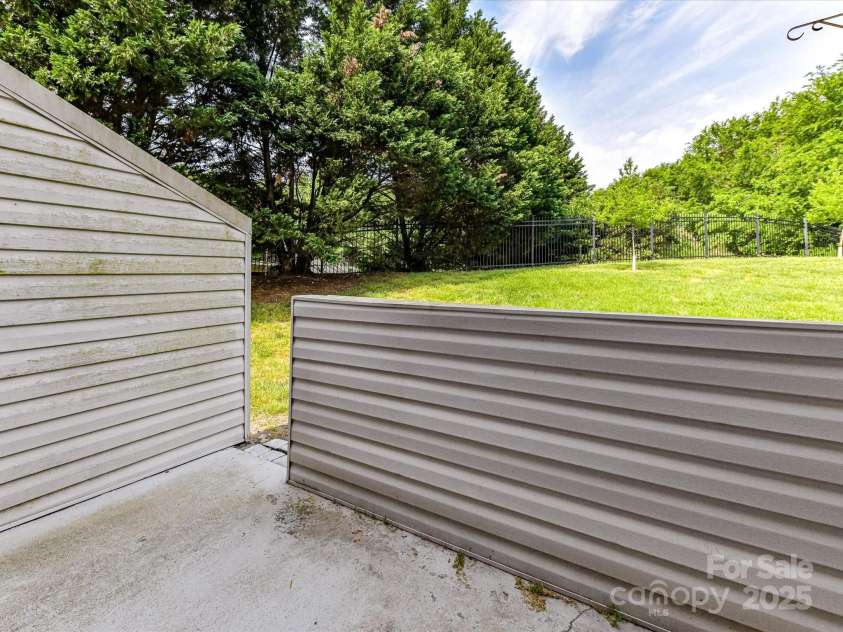 11020 Carmel Crossing Road, Charlotte, NC 28226.  MLS# CAR4224751, YatesRealty ID 7217. 