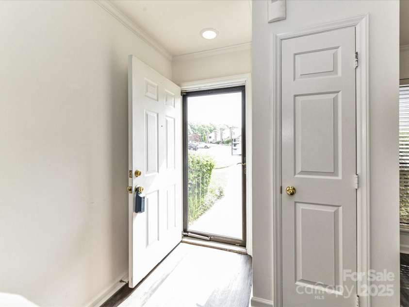 11020 Carmel Crossing Road, Charlotte, NC 28226.  MLS# CAR4328267, YatesRealty ID 7217. 