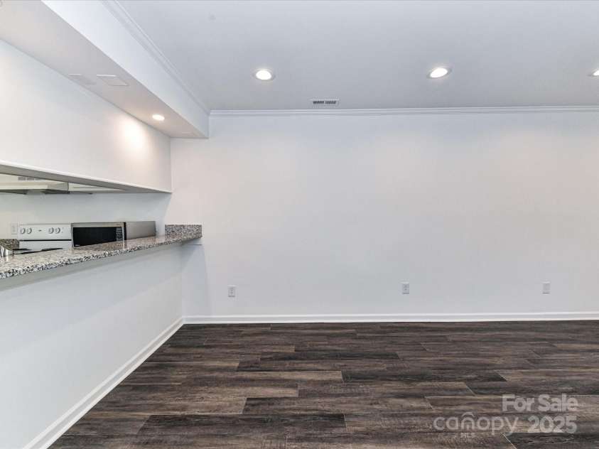 11020 Carmel Crossing Road, Charlotte, NC 28226.  MLS# CAR4328267, YatesRealty ID 7217. 