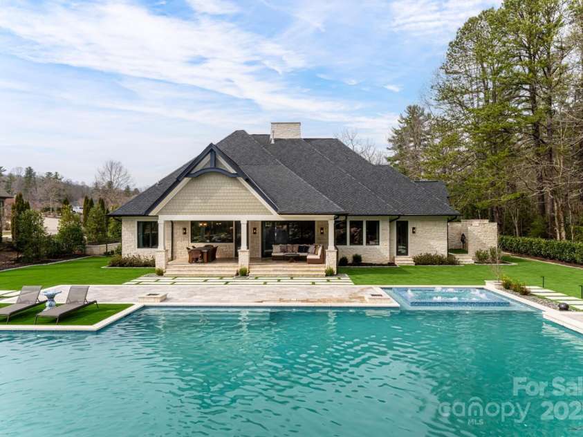 648 Shipman Parkway, Flat Rock, NC 28731.  MLS# CAR4248491, YatesRealty ID 7219. 