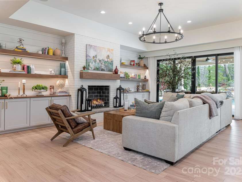 648 Shipman Parkway, Flat Rock, NC 28731.  MLS# CAR4248491, YatesRealty ID 7219. 