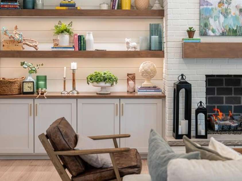 648 Shipman Parkway, Flat Rock, NC 28731.  MLS# CAR4248491, YatesRealty ID 7219. 