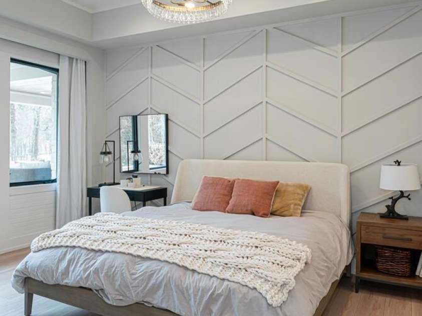 648 Shipman Parkway, Flat Rock, NC 28731.  MLS# CAR4248491, YatesRealty ID 7219. 