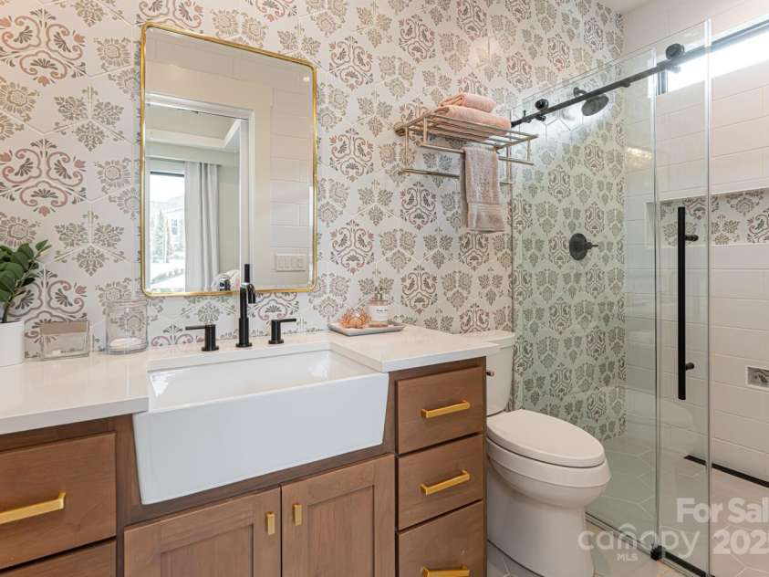 648 Shipman Parkway, Flat Rock, NC 28731.  MLS# CAR4248491, YatesRealty ID 7219. 