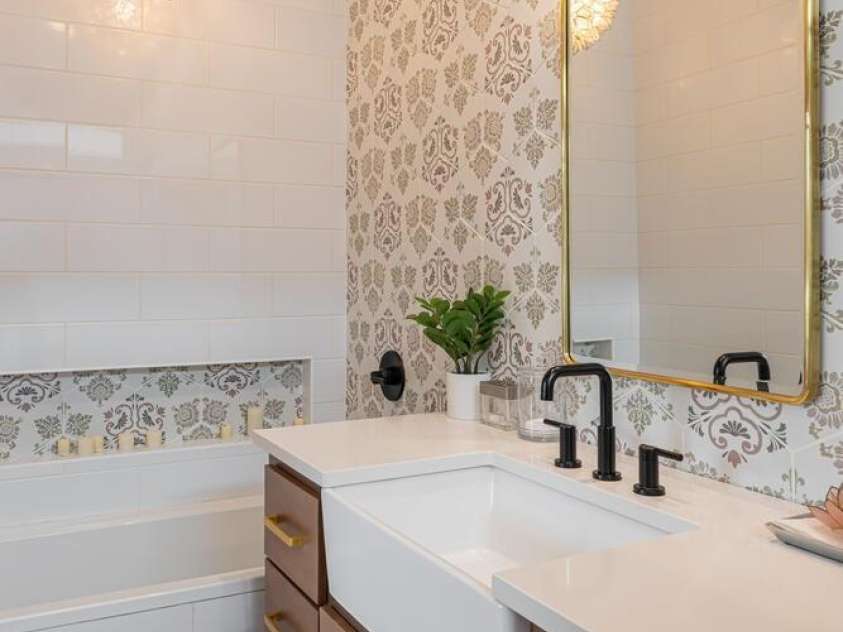 648 Shipman Parkway, Flat Rock, NC 28731.  MLS# CAR4248491, YatesRealty ID 7219. 