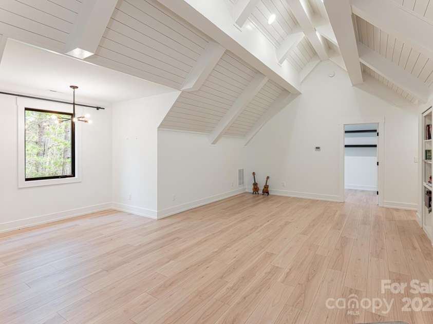 648 Shipman Parkway, Flat Rock, NC 28731.  MLS# CAR4248491, YatesRealty ID 7219. 