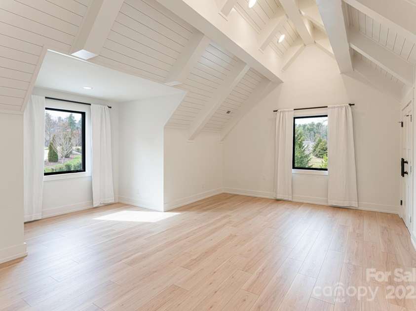 648 Shipman Parkway, Flat Rock, NC 28731.  MLS# CAR4248491, YatesRealty ID 7219. 