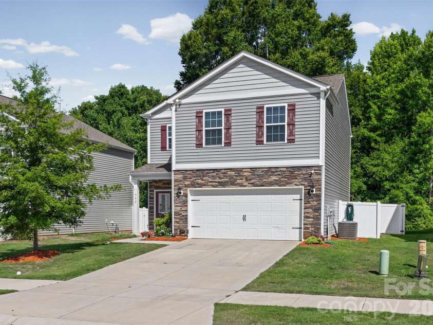 542 King Clover Lane, Clover, SC 29710.  MLS# CAR4395374, YatesRealty ID 7220. 