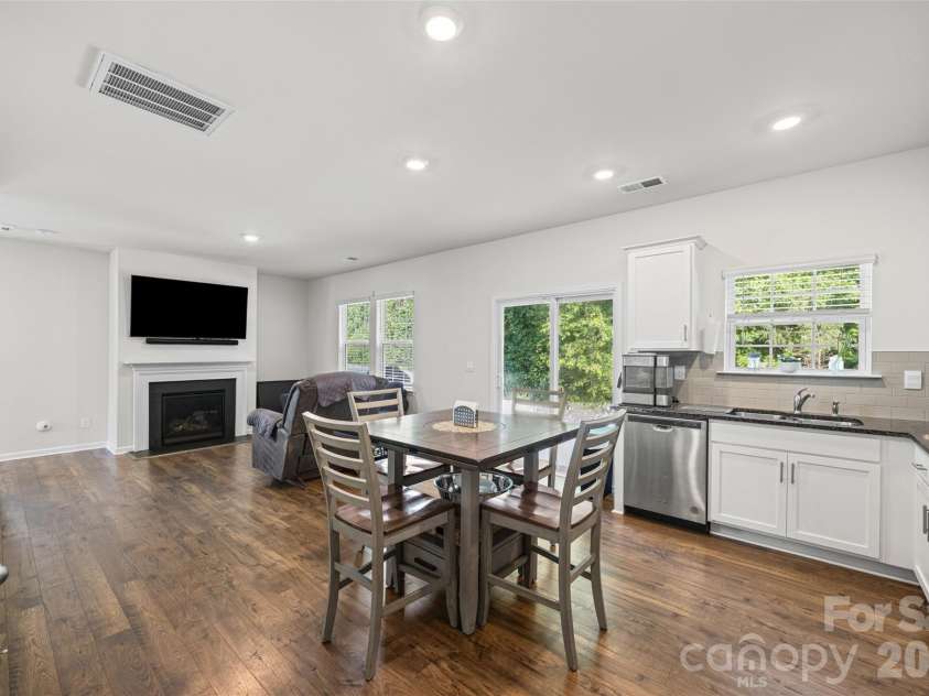 542 King Clover Lane, Clover, SC 29710.  MLS# CAR4395374, YatesRealty ID 7220. 