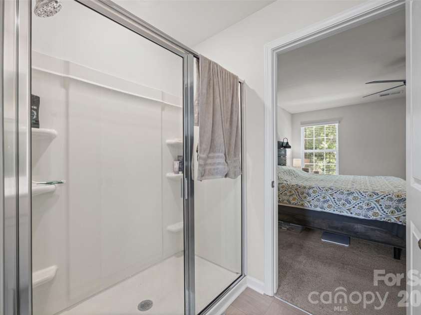 542 King Clover Lane, Clover, SC 29710.  MLS# CAR4395374, YatesRealty ID 7220. Large shower Owners Bath